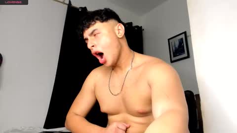 Andrewlamar21 online show from March 2026 12:26:02 AM