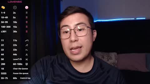 andrewmhilton_ online show from November 2025 06:03:02 AM