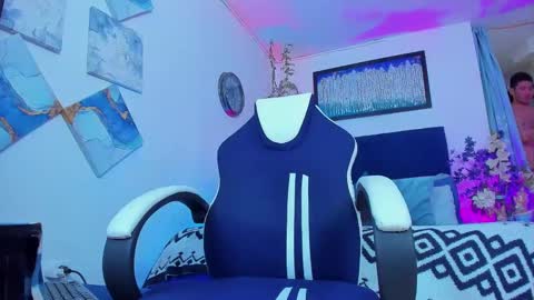 andrewstelee online show from February 2025 10:07:02 AM