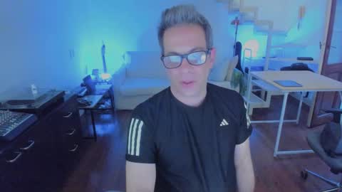 Snapshot of andy0pandi chatting on November 2025 09:36:02 PM Andrew online show from November 2025 09:36:02 PM