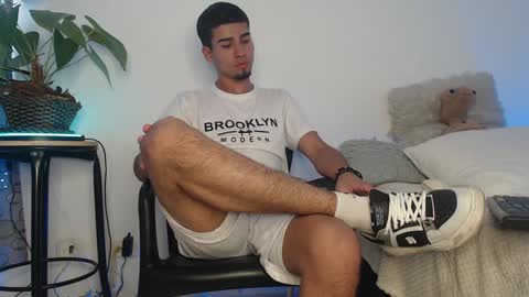 Snapshot of andy_0018 chatting on December 2024 08:40:01 PM Andy online show from December 2024 08:40:01 PM