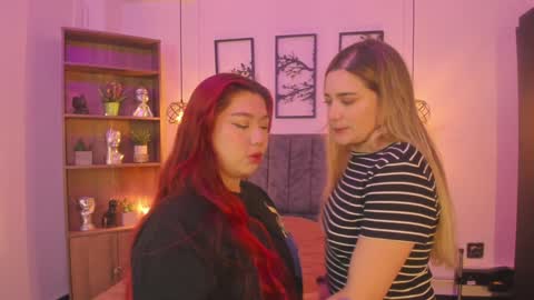 Snapshot of andy_and_emma chatting on December 2024 12:41:02 PM andy_and_emma online show from December 2024 12:41:02 PM