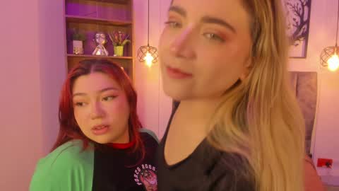 Snapshot of andy_and_emma chatting on December 2024 12:54:02 PM andy_and_emma online show from December 2024 12:54:02 PM