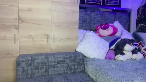 Andy online show from February 2025 06:00:01 PM