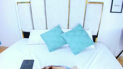 Snapshot of andy_bluee chatting on February 2025 07:15:02 AM Andy bluee online show from February 2025 07:15:02 AM