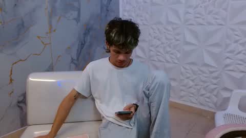 andy_dan1 online show from April 2026 07:55:01 PM