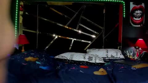 Snapshot of andyandfrank chatting on September 2025 08:23:02 PM andyandfrank online show from September 2025 08:23:02 PM