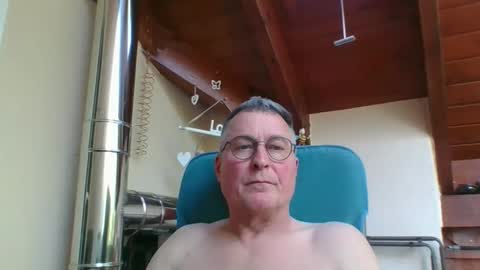 Snapshot of andybayern chatting on May 2026 01:49:01 PM andybayern online show from May 2026 01:49:01 PM