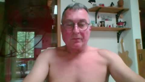 Snapshot of andybayern chatting on June 2026 11:49:02 AM andybayern online show from June 2026 11:49:02 AM