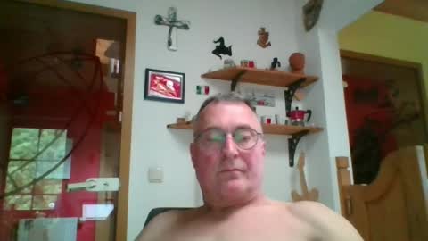 Snapshot of andybayern chatting on June 2026 01:43:02 PM andybayern online show from June 2026 01:43:02 PM