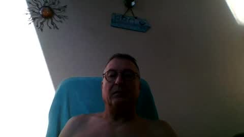 Snapshot of andybayern chatting on July 2026 06:06:02 AM andybayern online show from July 2026 06:06:02 AM