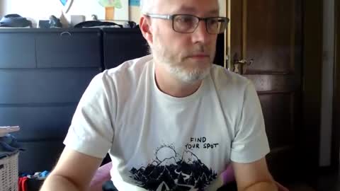 Snapshot of andyberg8 chatting on September 2025 02:19:01 PM Andy online show from September 2025 02:19:01 PM