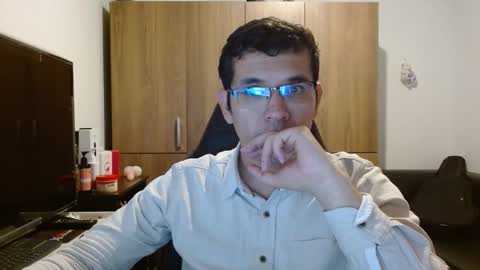 Snapshot of andyisasexmirrage chatting on December 2025 03:00:01 AM Andres online show from December 2025 03:00:01 AM