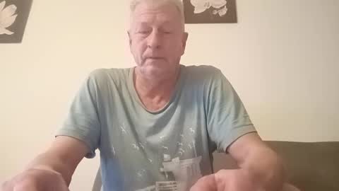 Snapshot of andyk1704 chatting on February 2025 05:07:01 PM andyk1704 online show from February 2025 05:07:01 PM