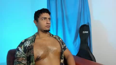 Snapshot of andylemonda chatting on February 2025 03:00:01 PM andylemonda online show from February 2025 03:00:01 PM