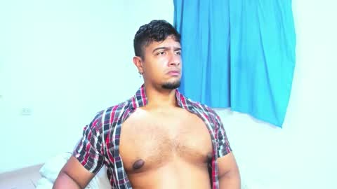 Snapshot of andylemonda chatting on September 2025 01:32:02 AM andylemonda online show from September 2025 01:32:02 AM