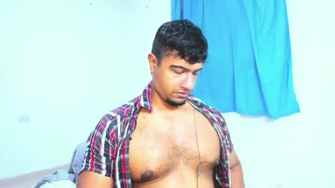 Snapshot of andylemonda chatting on September 2025 12:27:02 AM andylemonda online show from September 2025 12:27:02 AM