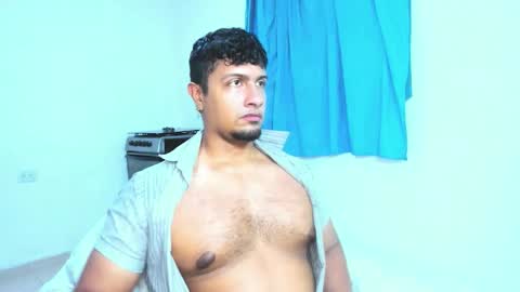 Snapshot of andylemonda chatting on October 2025 09:26:02 PM andylemonda online show from October 2025 09:26:02 PM