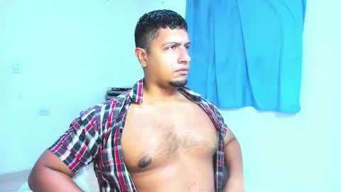 Snapshot of andylemonda chatting on November 2025 12:03:01 PM andylemonda online show from November 2025 12:03:01 PM