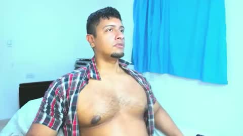 Snapshot of andylemonda chatting on December 2025 04:11:01 PM andylemonda online show from December 2025 04:11:01 PM