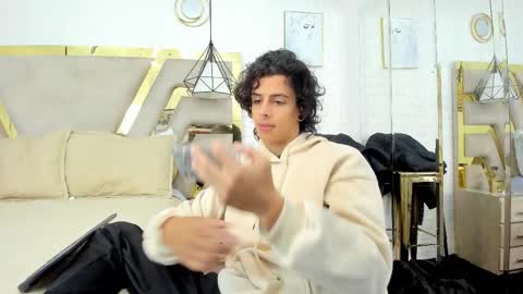 andyxibrat online show from November 2025 12:00:02 PM