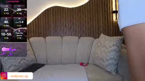Snapshot of aneljones chatting on June 2026 07:51:02 PM Anell online show from June 2026 07:51:02 PM