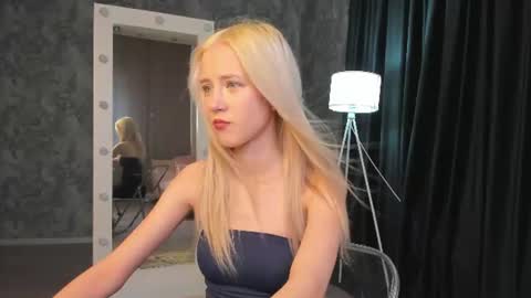 Snapshot of anellyball_ chatting on July 2026 09:24:01 AM Anelly online show from July 2026 09:24:01 AM