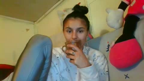 Snapshot of ang3l_black chatting on October 2025 06:55:02 AM andr33a online show from October 2025 06:55:02 AM