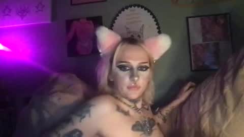 Snapshot of ang3lmorgu3 chatting on December 2025 10:59:02 PM ang3lmorgu3 online show from December 2025 10:59:02 PM