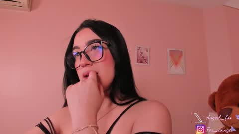 Angel  online show from November 2025 03:28:01 AM