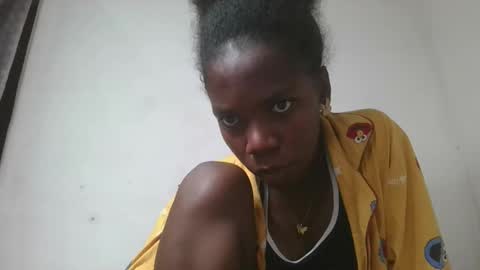 Snapshot of angeeliine chatting on February 2026 12:31:01 AM angeeliine online show from February 2026 12:31:01 AM