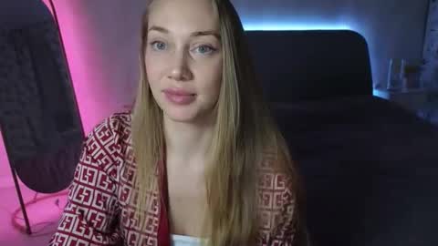 Snapshot of angel__blonde_ chatting on October 2025 07:25:02 PM angel blonde online show from October 2025 07:25:02 PM