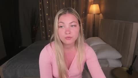 Snapshot of angel__grace chatting on June 2026 02:53:01 AM Grace online show from June 2026 02:53:01 AM