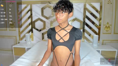 Snapshot of angel__sweet18 chatting on January 2025 10:07:02 AM online show from January 2025 10:07:02 AM