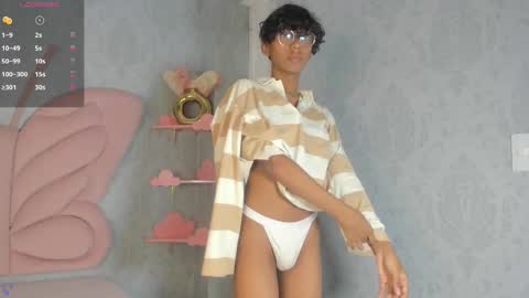 Snapshot of angel__sweet18 chatting on February 2025 12:05:01 AM online show from February 2025 12:05:01 AM