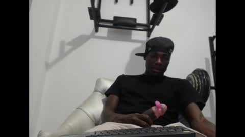 Snapshot of angel_blakee chatting on December 2024 04:10:02 AM Angel Blake online show from December 2024 04:10:02 AM