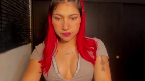 Snapshot of angel_copper chatting on December 2024 11:51:02 PM Angie indepent model online show from December 2024 11:51:02 PM