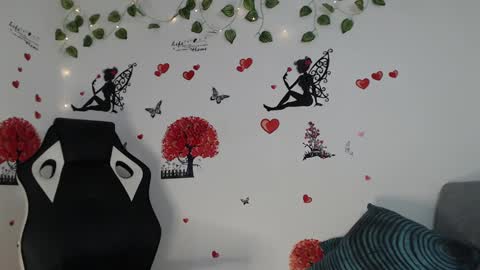 Snapshot of angel_curl chatting on January 2025 07:00:02 PM Angel Curl online show from January 2025 07:00:02 PM