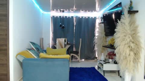 Angel Curl online show from April 2026 05:52:01 PM