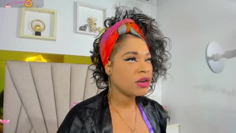 Snapshot of angel_dthroat chatting on December 2024 12:00:01 PM ANGHEL online show from December 2024 12:00:01 PM