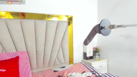 Snapshot of angel_dthroat chatting on December 2024 03:05:01 PM ANGHEL online show from December 2024 03:05:01 PM