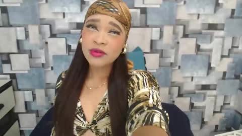 Snapshot of angel_dthroat chatting on December 2025 12:10:01 PM ANGHEL online show from December 2025 12:10:01 PM