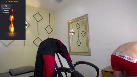 Angel Dusstt online show from November 2025 12:04:02 PM