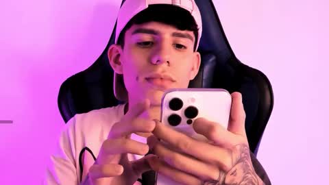 Snapshot of angel_eros_ chatting on March 2026 05:31:02 AM Angel online show from March 2026 05:31:02 AM