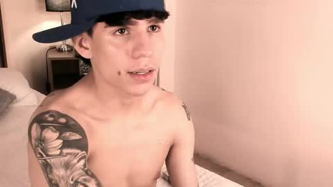 Snapshot of angel_eros_ chatting on March 2026 05:19:01 AM Angel online show from March 2026 05:19:01 AM