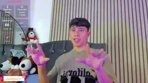 ngel Esteban  online show from March 2026 07:10:02 PM