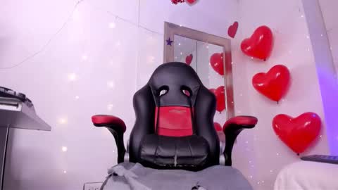 angel hardy online show from February 2026 12:01:01 PM