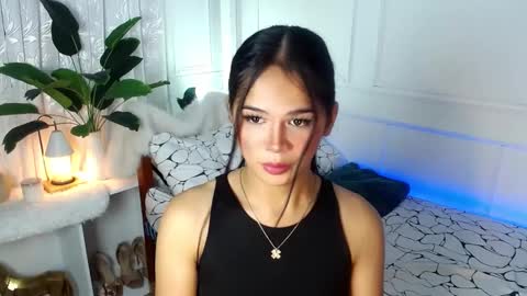 Snapshot of angel_indiguise chatting on February 2025 06:45:02 AM angela online show from February 2025 06:45:02 AM