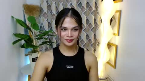 Snapshot of angel_indiguise chatting on February 2025 02:33:02 AM angela online show from February 2025 02:33:02 AM