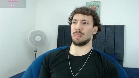 angel_kyrozz online show from February 2026 07:01:02 PM